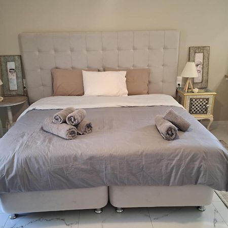 Eytyhias Yard Apartments In Poros Poros Town Ngoại thất bức ảnh