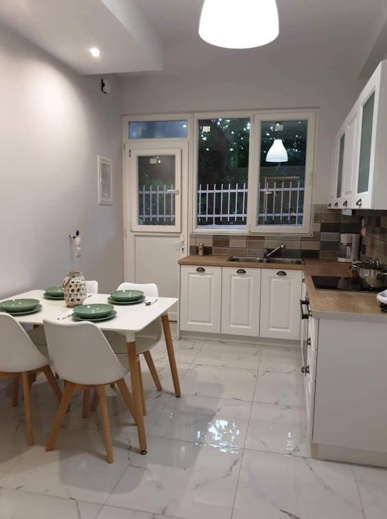 Eytyhias Yard Apartments In Poros Poros Town Ngoại thất bức ảnh