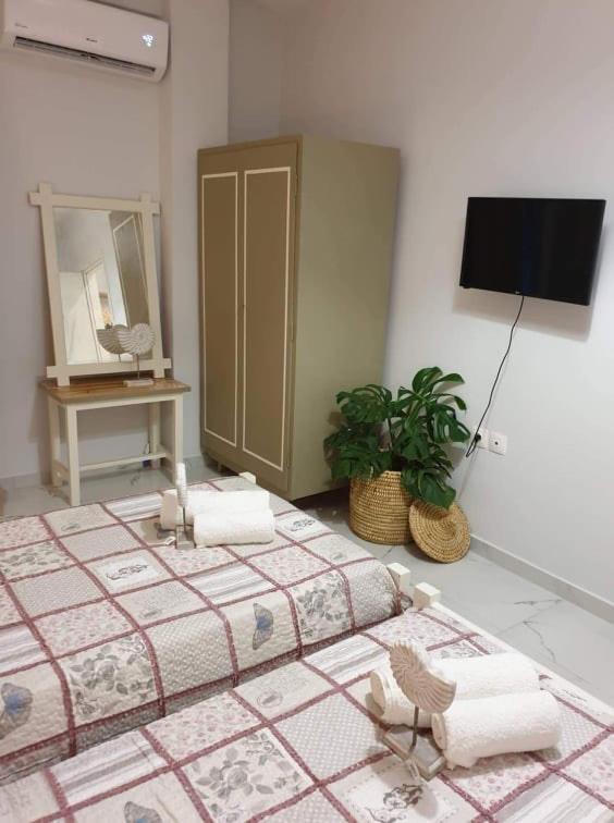 Eytyhias Yard Apartments In Poros Poros Town Ngoại thất bức ảnh