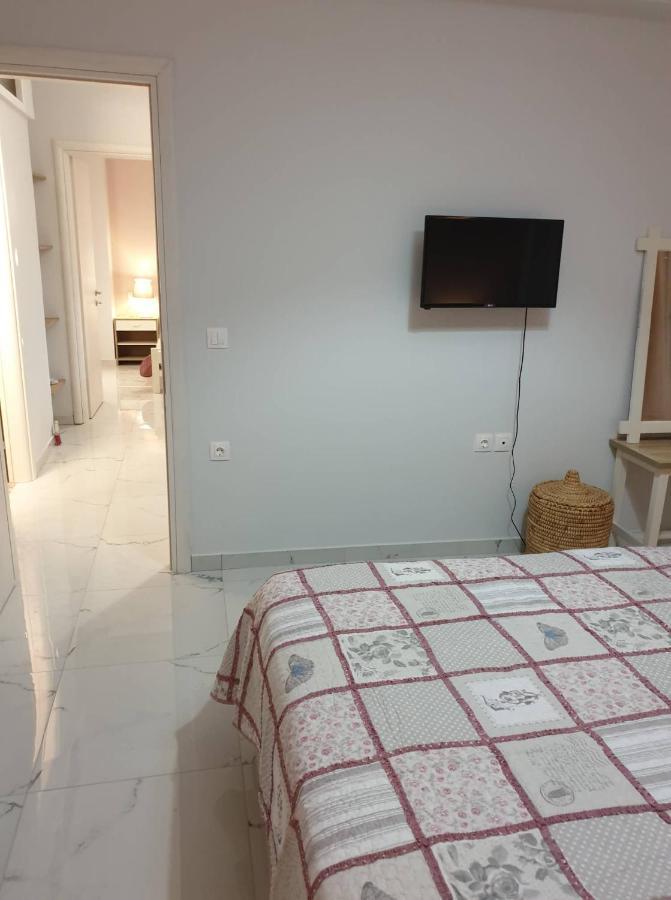 Eytyhias Yard Apartments In Poros Poros Town Ngoại thất bức ảnh