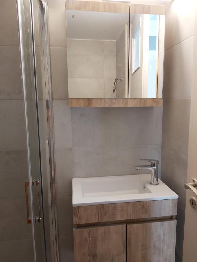 Eytyhias Yard Apartments In Poros Poros Town Ngoại thất bức ảnh