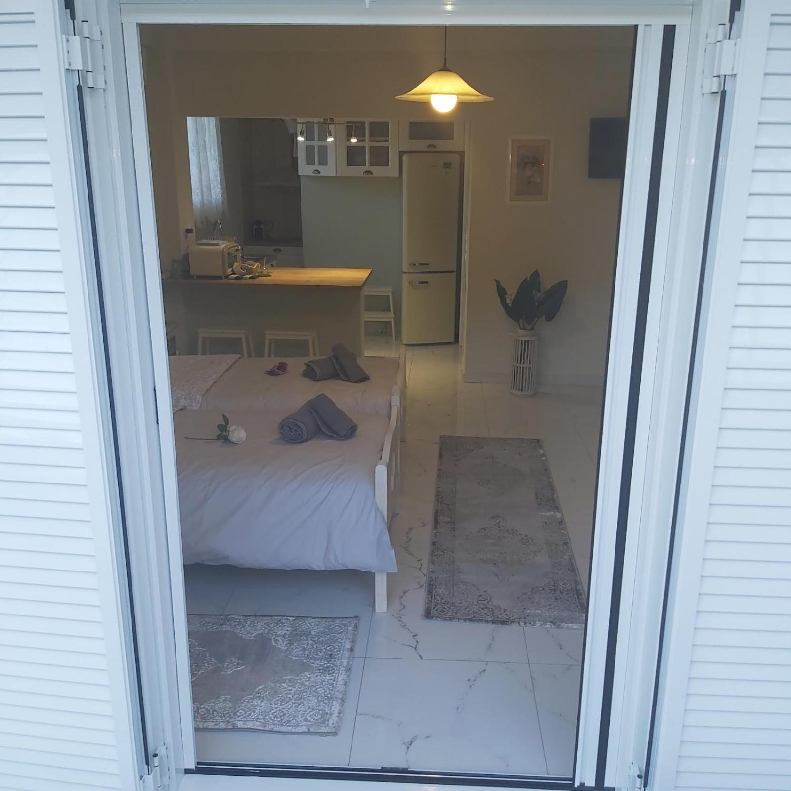 Eytyhias Yard Apartments In Poros Poros Town Ngoại thất bức ảnh