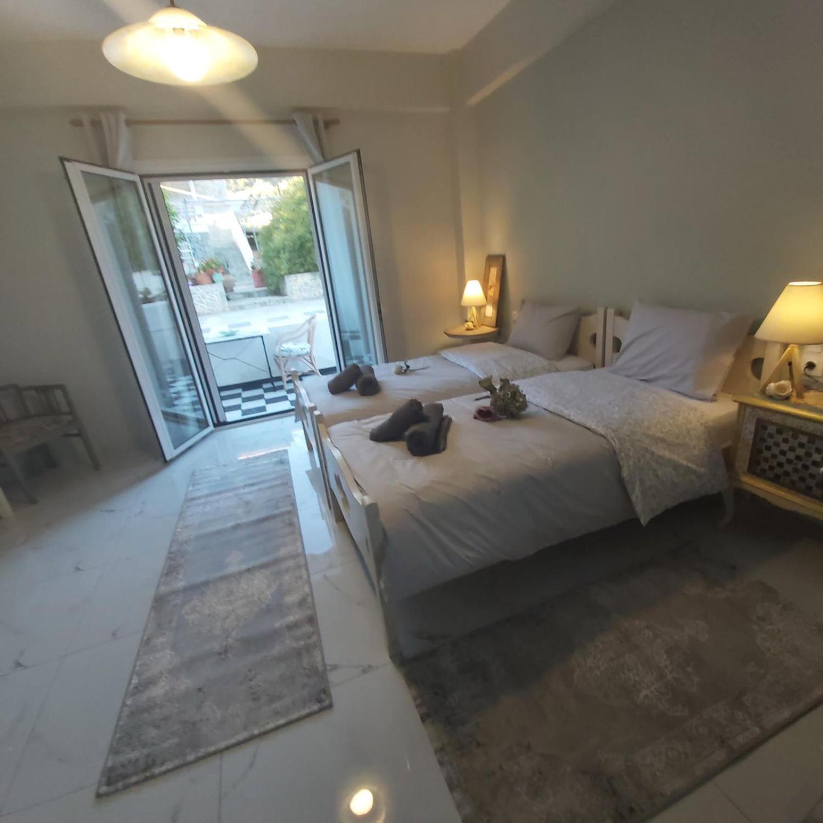 Eytyhias Yard Apartments In Poros Poros Town Ngoại thất bức ảnh